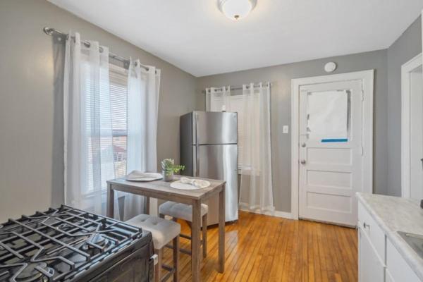 Modern 1br Near U, Zoo & Dome, Fast Wifi